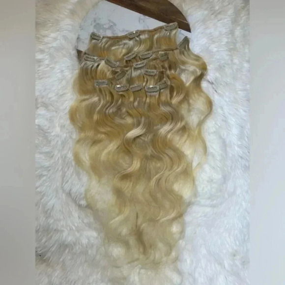 22 Inch Human hair Light Blonde Clip in extensions - Picture 3 of 6